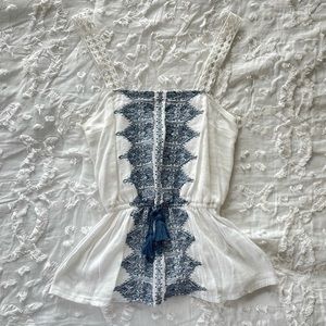 white pattern tank top